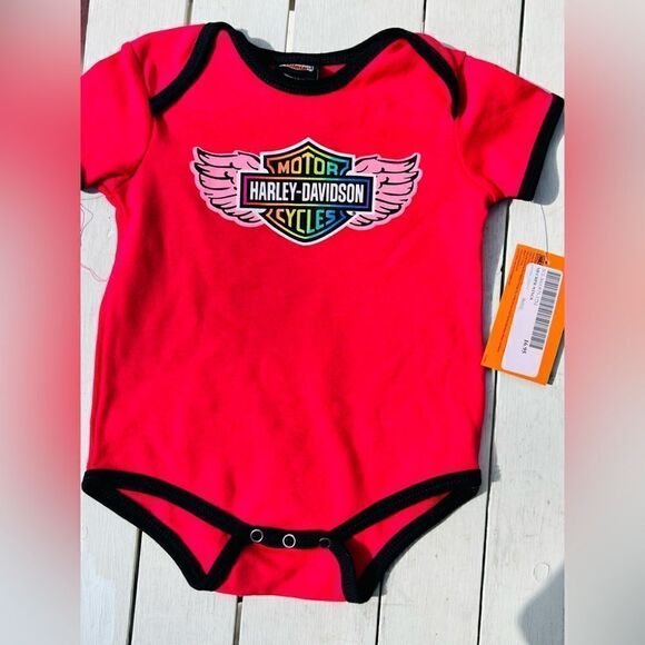 Harley-Davidson Baby Girls' Rainbow Winged B&S Creeper, Hot Pink Onsie Size 12m - Picture 1 of 4
